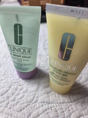 2 Clinique Travel Size Skincare: Dramatically Different Gel/All About Clean Soap